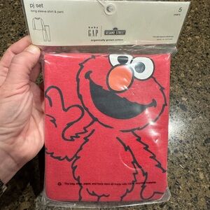 GAP Red Sesame Street Elmo Pajama Set 5T 5